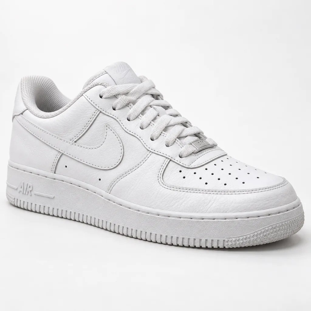 Nike Air Force 1 - кожа - след почистване с REVIV